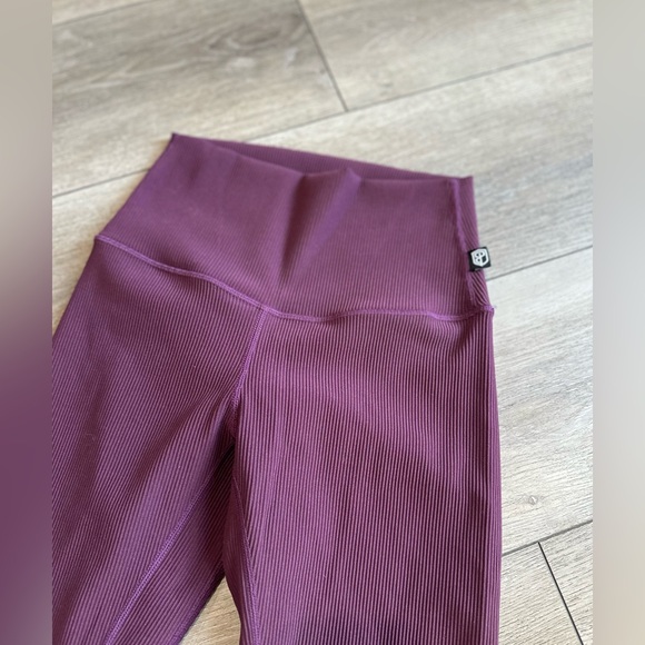 Born Primitive Leggings | Plum Color Limitless /Yoga Pants | Ribbed | Size Small - Picture 3 of 3